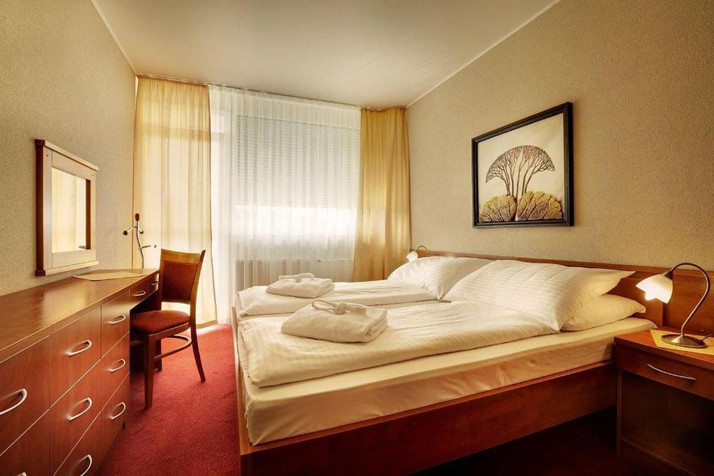Kupelny Hotel Rubin Dudince Værelse billede